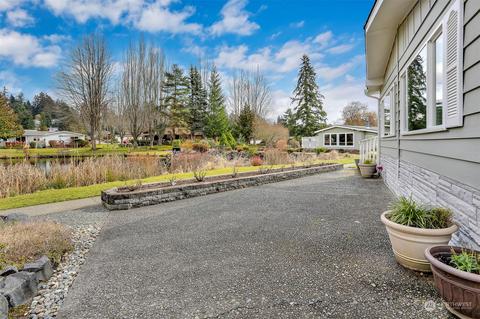 23921 Lake Dr W, Bothell, WA 98021 photo 31