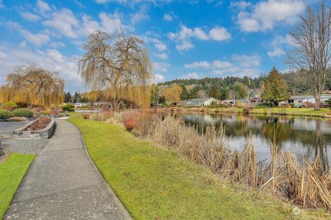23921 Lake Dr W, Bothell, WA 98021 photo 3