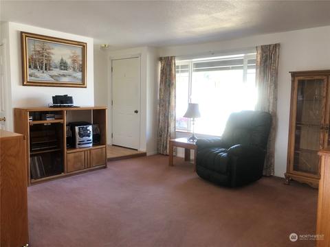 660 E Scootney St, Othello, WA 99344 photo 6