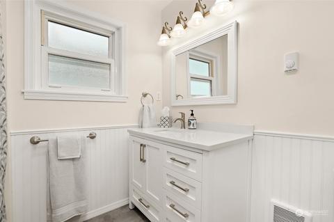917 Maple St, Everett, WA 98201 photo 8