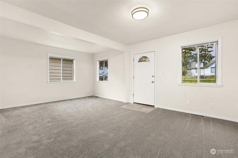 917 Maple St, Everett, WA 98201 photo 3