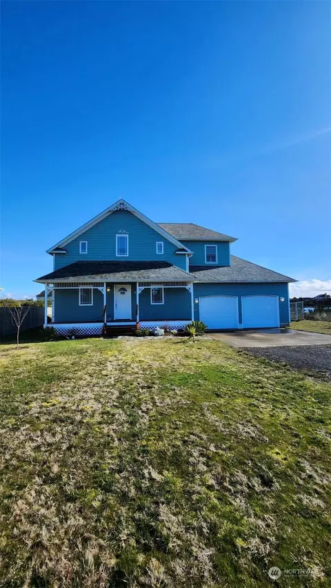 190 Sea Breeze Loop SE, Ocean Shores, WA 98569