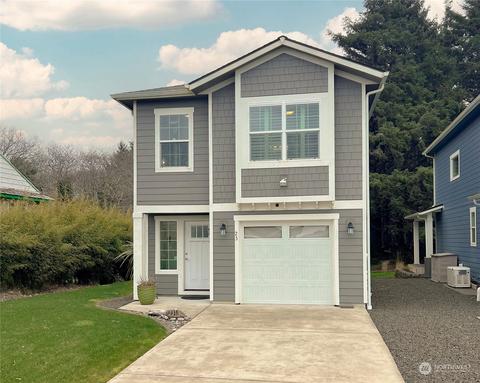 23 4th St S, Pacific Beach, WA 98571