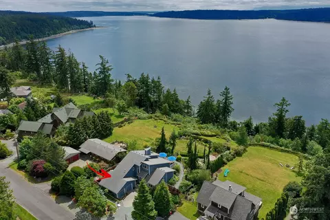 3594 Holmes View Dr, Langley, WA 98260