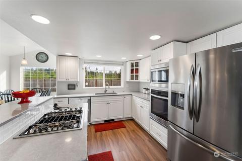 940 E Cedar St, Belfair, WA 98528 photo 17