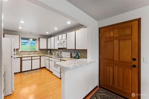 1301 S 3rd Ave #10D, Sequim, WA 98382 photo 7