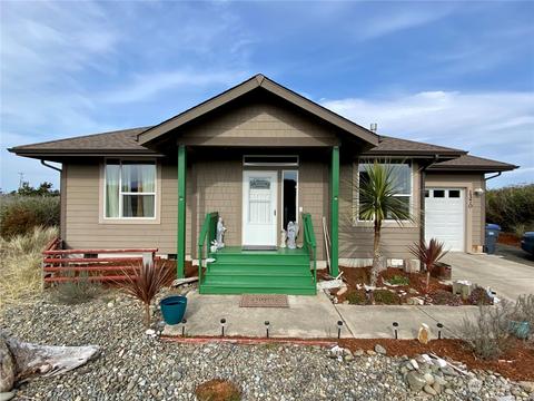 1370 Storm King Ave SW, Ocean Shores, WA 98569