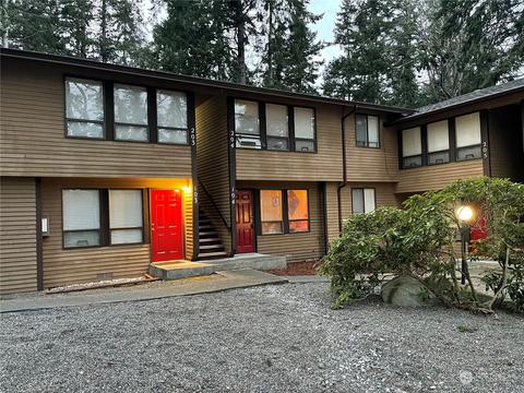 1101 SW Harrier Cir #104, Oak Harbor, WA 98277
