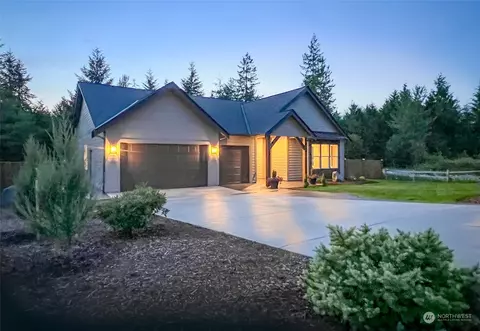 107 Hazelnut Ln, Onalaska, WA 98570