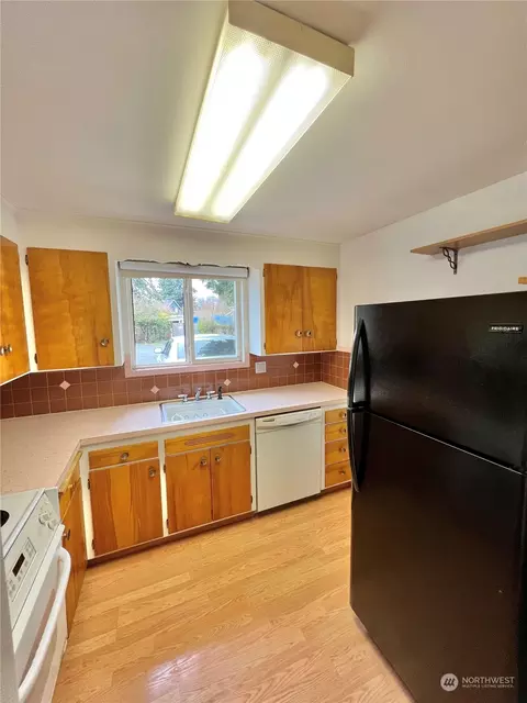 1302 Cascade Dr #1, Everett, WA 98203 photo 4