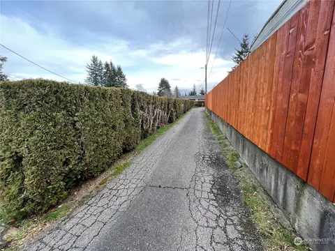 1302 Cascade Dr #1, Everett, WA 98203 photo 21