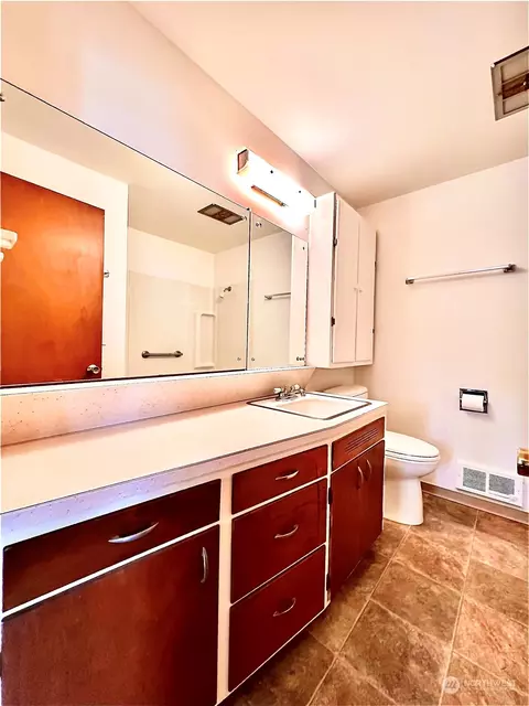 1302 Cascade Dr #1, Everett, WA 98203 photo 7