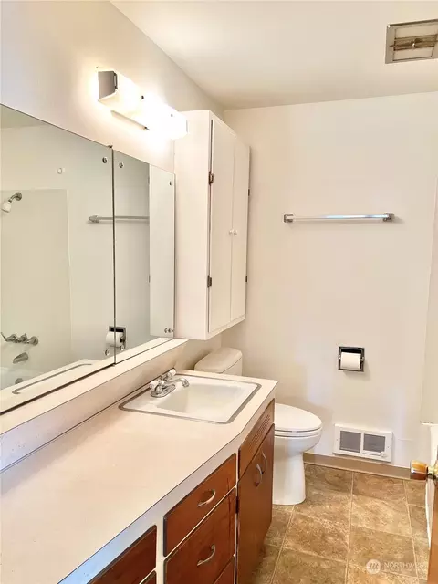 1302 Cascade Dr #1, Everett, WA 98203 photo 14