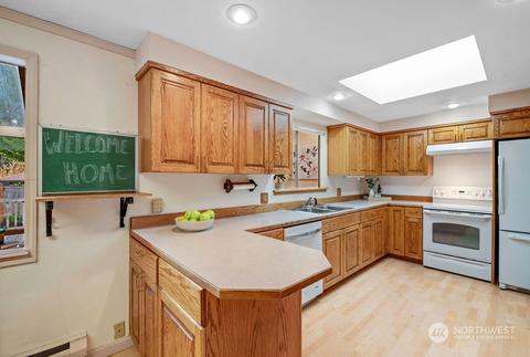 7901 W Glen Dr, Everett, WA 98203 photo 9