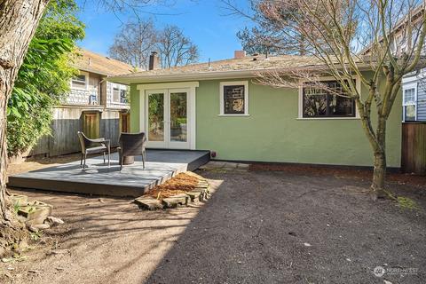 3825 Eastern Ave N, Seattle, WA 98103 photo 24