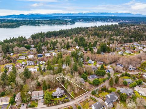 2193 Douglas Dr, Bainbridge Island, WA 98110