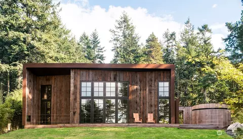 1102 Shark Reef Rd, Lopez Island, WA 98261