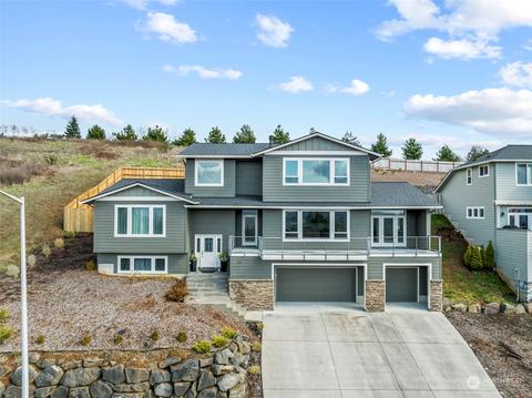 249 Curtis Dr, Longview, WA 98632