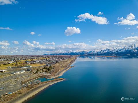 848 Desert Aire Dr SW, Mattawa, WA 99349