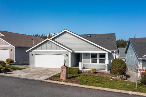 420 NW 12th Loop, Oak Harbor, WA 98277