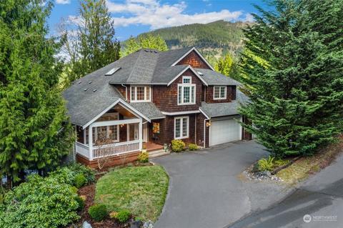 1505 Hillside Dr SE, Issaquah, WA 98027