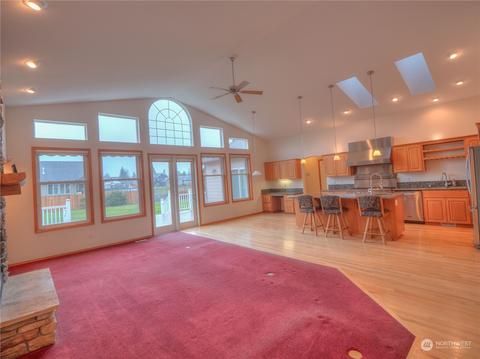 2676 Perry Ct, Enumclaw, WA 98022 photo 6