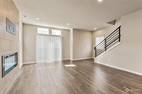 331 207th St SE, Bothell, WA 98012 photo 3