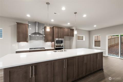 405 207th St SE, Bothell, WA 98012 photo 2
