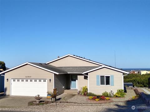 32507 J Pl, Ocean Park, WA 98640