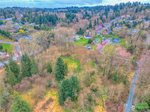 1395 27th St SE, Puyallup, WA 98372