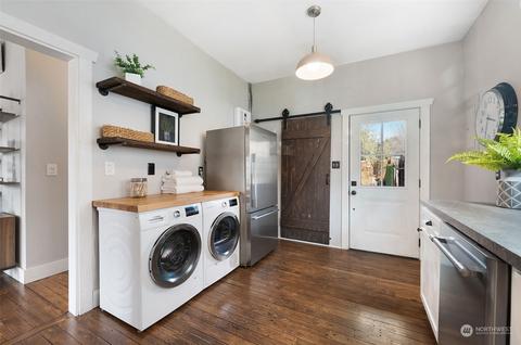 2010 E Cherry St, Seattle, WA 98122 photo 15