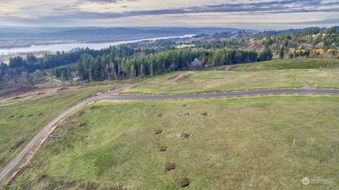 423 Island View Dr #D, Woodland, WA 98674