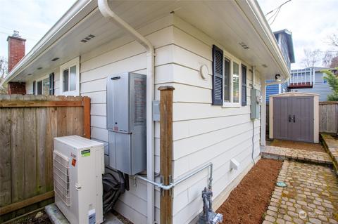 631 29th Ave E, Seattle, WA 98112 photo 32