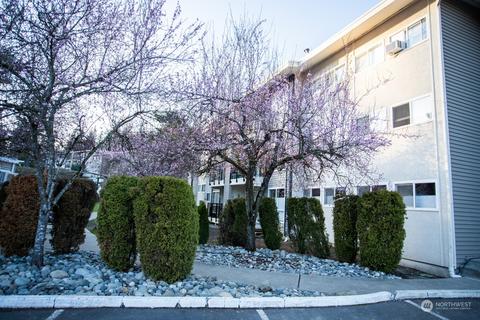 12701 NE 9th Pl #D101, Bellevue, WA 98005