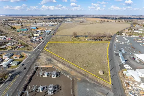 4121 NE Stratford Rd, Moses Lake, WA 98837