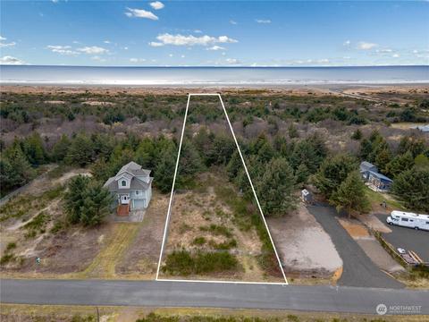 34 Ocean Blvd, Ocean City, WA 98569