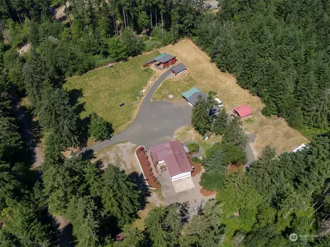 3063 SE Chickory Ln, Olalla, WA 98359