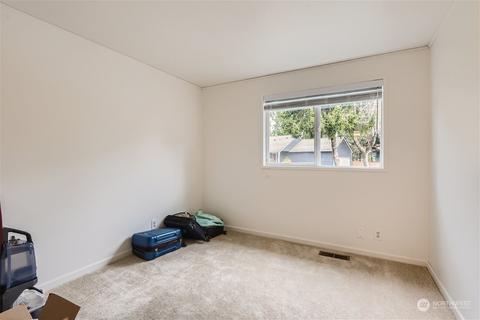 19035 NE 92nd Ave, Bothell, WA 98011 photo 17