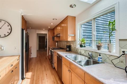 19035 NE 92nd Ave, Bothell, WA 98011 photo 9