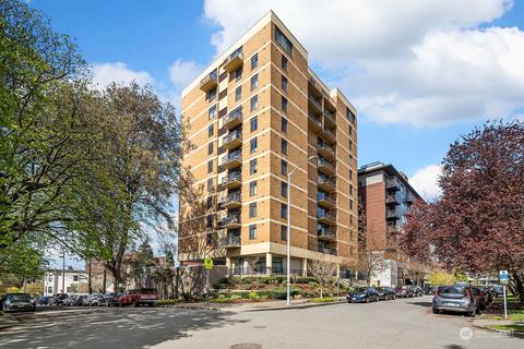 1300 University St #6E, Seattle, WA 98101
