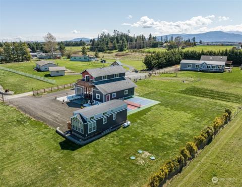 170 Triopha Ln, Sequim, WA 98382