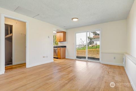 313 Bedrock Dr, Everett, WA 98203 photo 9