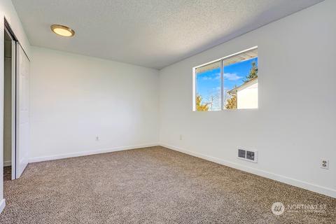 313 Bedrock Dr, Everett, WA 98203 photo 15