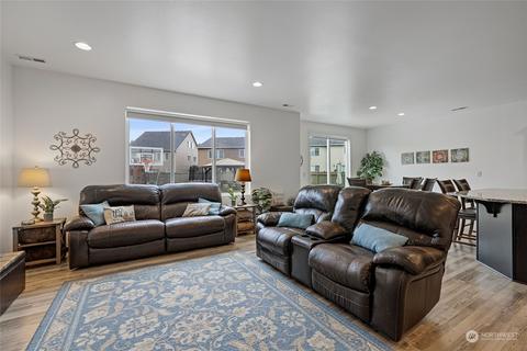 812 Louise Wise Ave NW, Orting, WA 98360 photo 13