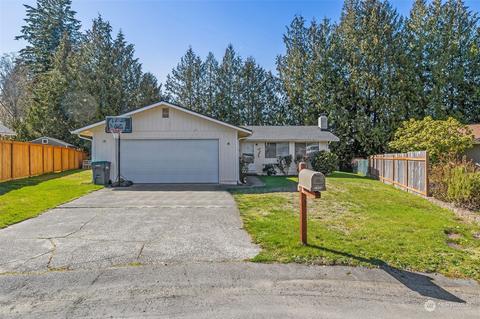 2966 SE Joyce Ct, Port Orchard, WA 98366