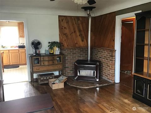 1336 Mchugh Ave, Enumclaw, WA 98022 photo 3