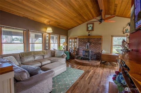 153 Ryan Dr, Chehalis, WA 98532 photo 3