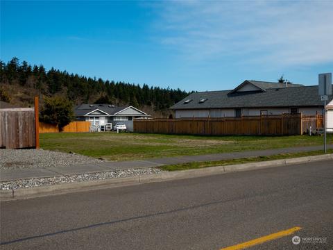 962 E Fir St, Sequim, WA 98382 photo 4