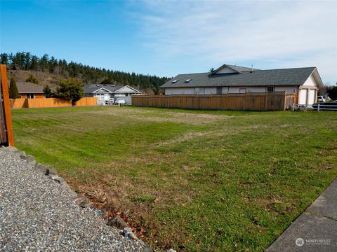 962 E Fir St, Sequim, WA 98382 photo 5