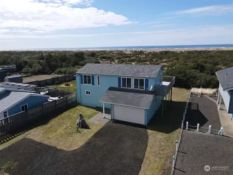 823 S Sand Dune Ave SW, Ocean Shores, WA 98569
